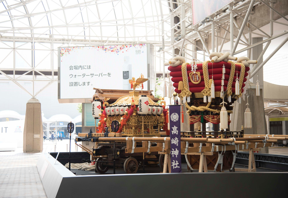 Xe kiệu truyền thống trong các lễ hội Nhật Bản trưng bày tại địa điểm diễn ra Hội nghị Thượng đỉnh G20.