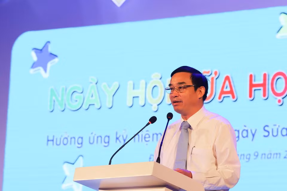 Ông Lê Trung Chinh - Phó Chủ tịch UBND Thành phố Đà Nẵng - mong muốn thêm nhiều trẻ em Việt Nam nói chung và Đà Nẵng nói riêng được thụ hưởng chương trình sữa học đường nhiều nhân văn. (Nguồn: P.V/Vietnam+)