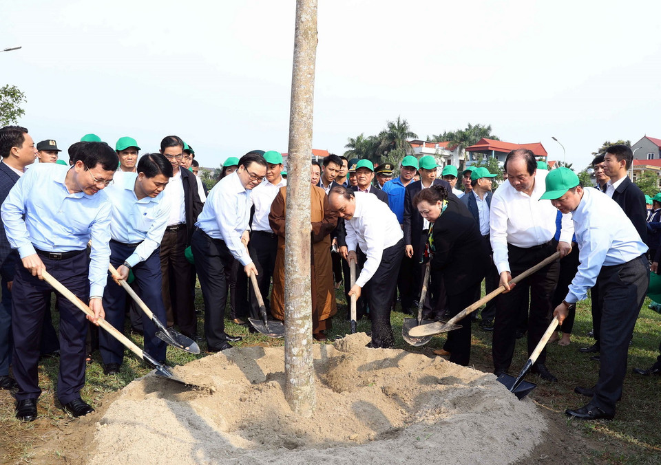 Thủ tướng Nguyễn Xuân Phúc dự Lễ phát động Tết trồng cây đời đời nhớ ơn Bác Hồ năm 2019. (Ảnh: Thống Nhất/TTXVN)