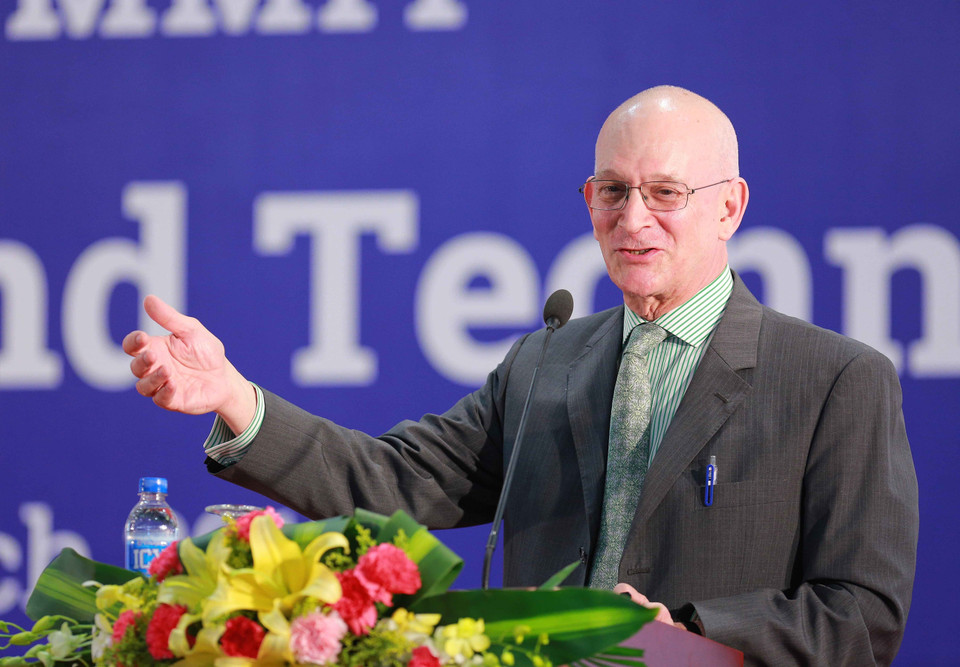 Ông Michael Rosen, Giám đốc điều hành, Thành viên Hội đồng quản trị Công ty Cổ phần GTNFoods phát biểu tại phiên thảo luận chuyên đề: “Ứng dụng công nghệ cao để thúc đẩy phát triển nông nghiệp khu vực GMS”. (Ảnh: TTXVN)