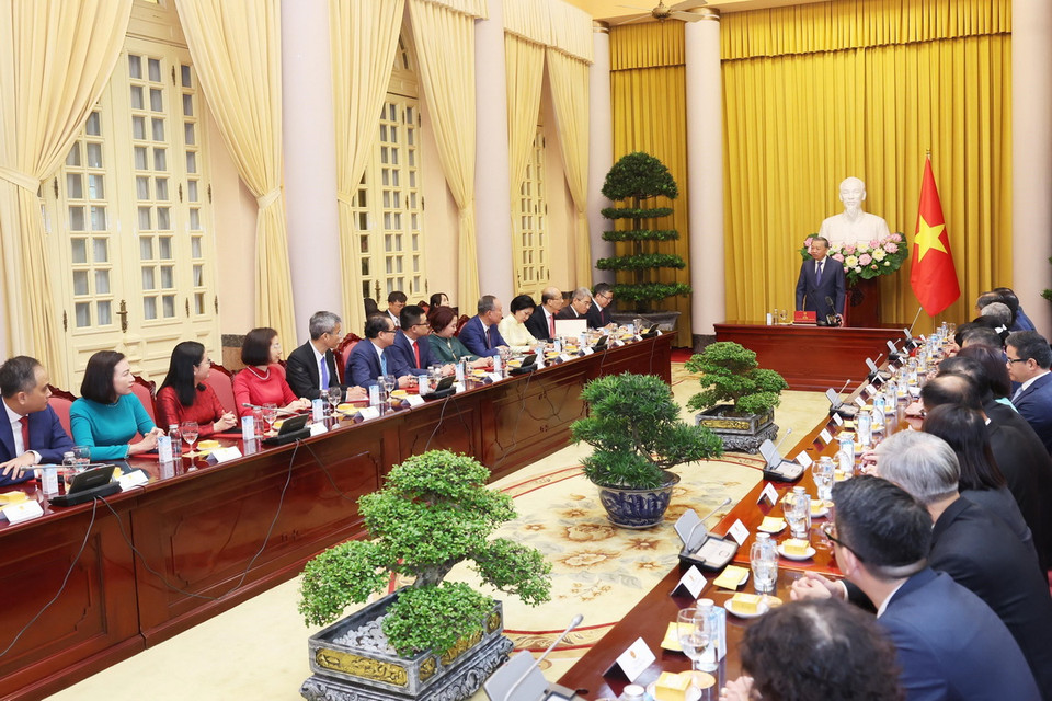 Tổng Bí thư, Chủ tịch nước Tô Lâm phát biểu chỉ đạo, giao nhiệm vụ cho các đại sứ. (Ảnh: Lâm Khánh/TTXVN)