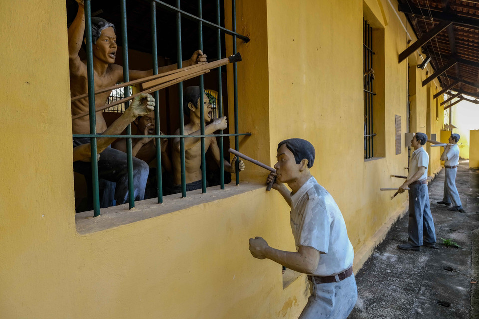 Cảnh giam giữ tù nhân được tái hiện ở Khám lớn Cần Thơ. (Ảnh: Thanh Liêm/TTXVN)