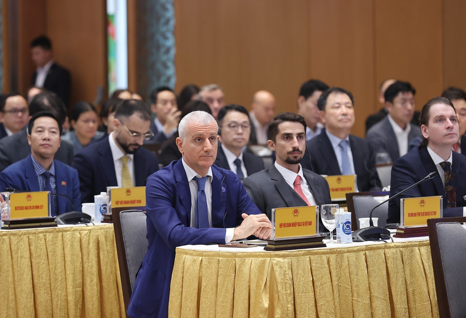 Đại diện các hiệp hội, tập đoàn, doanh nghiệp, nhà đầu tư nước ngoài tham dự hội nghị. (Ảnh: Dương Giang/TTXVN)