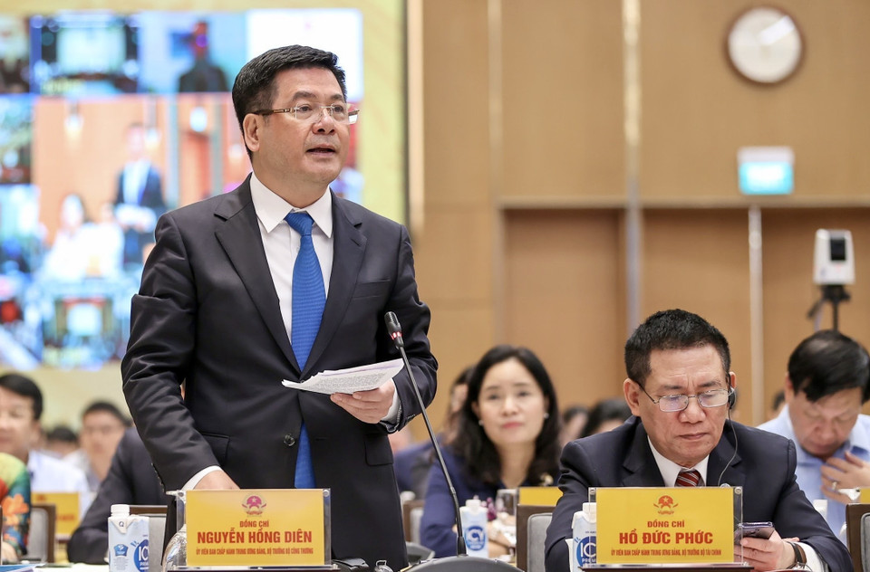 Bộ trưởng Bộ Công thương Nguyễn Hồng Diên phát biểu. (Ảnh: Dương Giang/TTXVN)