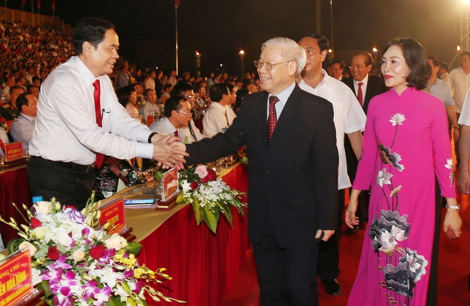 Tổng Bí thư Nguyễn Phú Trọng đến dự Lễ kỷ niệm 1.050 năm Nhà nước Đại Cồ Việt. (Ảnh: Trí Dũng/TTXVN)