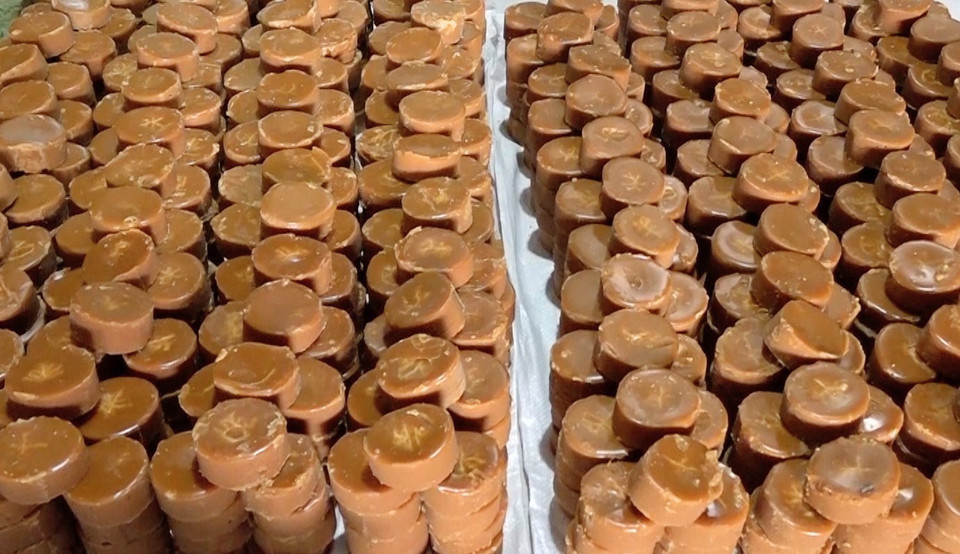 Đường thốt nốt, đặc sản của người dân vùng Bảy núi An Giang. (Ảnh: Công Mạo/TXVN)