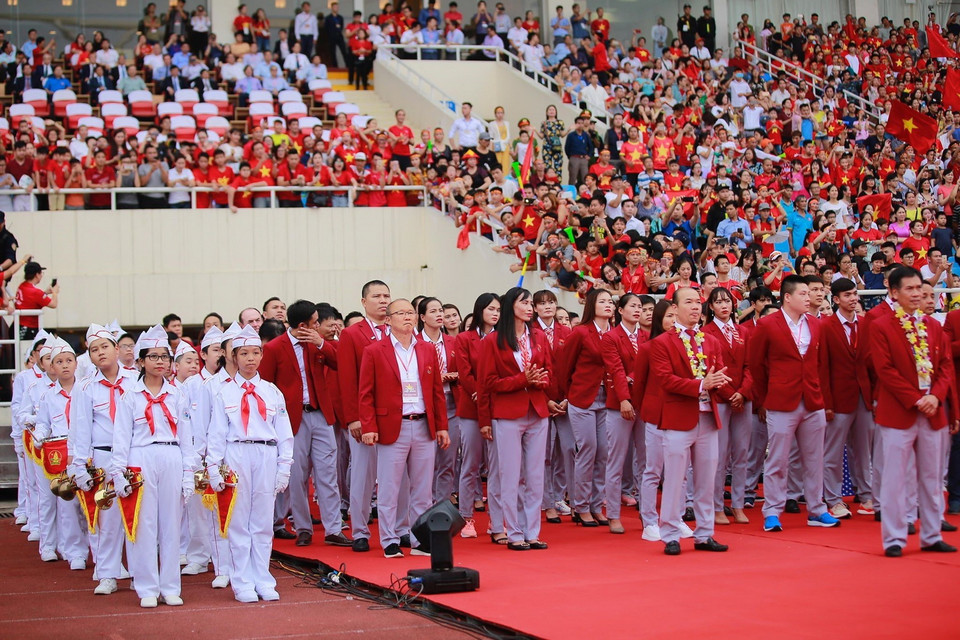 Các thành viên Đoàn thể thao Việt Nam dự chương trình Tự hào Việt Nam. (Ảnh: Trọng Đạt/TTXVN)