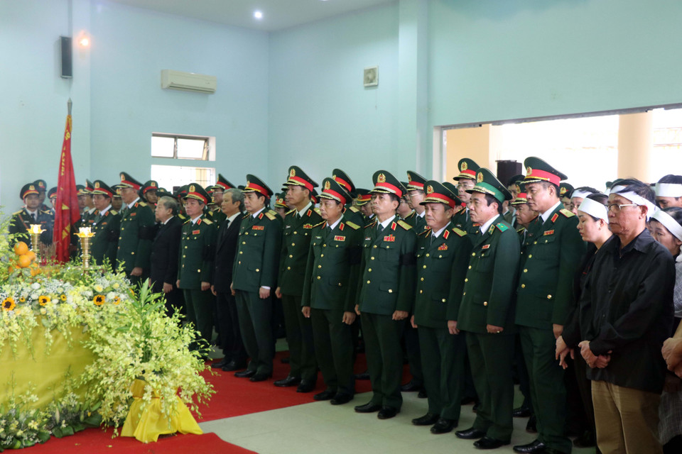 Lễ truy điệu các cán bộ, chiến sỹ đã hy sinh. (Ảnh: Đỗ Trưởng/TTXVN)