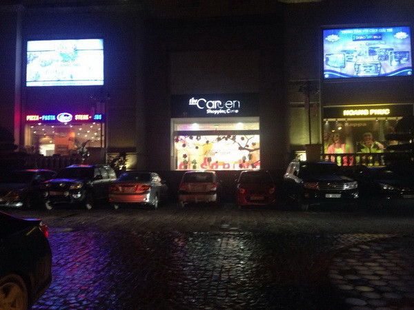  Big C The Garden đã bất ngờ đóng cửa sớm trước giờ thường lệ 45 phút. (Ảnh: CTV cung cấp)