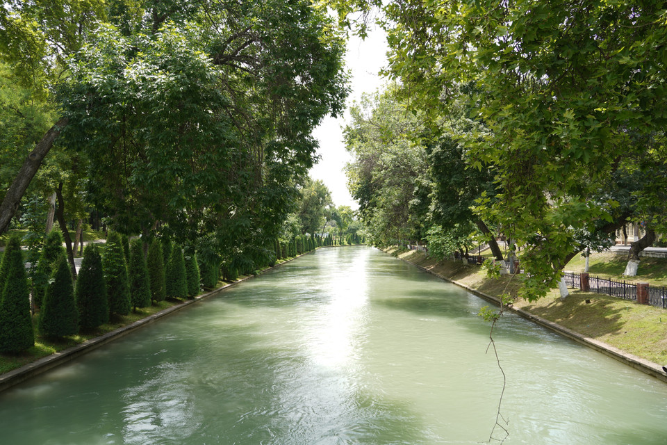 Nước và cây xanh là những đặc trưng của Tashkent, thành phố mỗi ngày tiêu thụ tới 1,5 triệu m3 nước. (Ảnh: Duy Trinh/TTXVN)