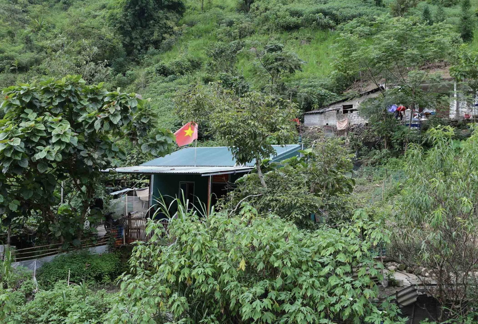  Chốt kiểm soát tại cột mốc 70 nơi các chiến sỹ Đồn Biên phòng Sì Lở Lầu túc trực ngày đêm đảm bảo vững chắc chủ quyền an ninh biên giới và ngăn chặn xuất, nhập cảnh trái phép nhằm phòng, chống dịch COVID-19. (Ảnh: Quý Trung/TTXVN)