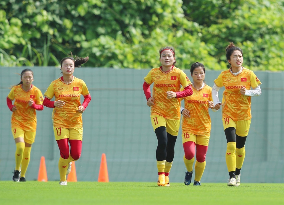  Trong thời gian từ nay đến ngày 6/7, thầy trò huấn luyện viên Mai Đức Chung sẽ rèn quân ở Trung tâm Đào tạo Bóng đá Trẻ Việt Nam (Hà Nội), với mục tiêu tăng cường tối đa về mặt thể lực, sức bền. (Ảnh: TTXVN phát)