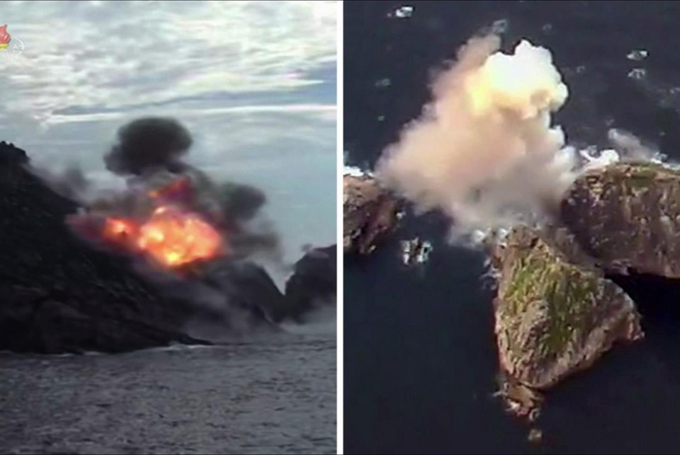 Chỉ trong một tuần, Triều Tiên đã ba lần phóng các vật thể bay được cho là tên lửa đạn đạo tầm ngắn. Các vụ phóng ngày 25/7, 31/7 và 2/8 diễn ra trong bối cảnh Triều Tiên và Mỹ vẫn chưa thể tổ chức đối thoại phi hạt nhân hóa ở cấp chuyên viên như lãnh đạo hai nước từng nhất trí trong cuộc gặp bất ngờ ở làng đình chiến Panmunjom ngày 30/6 vừa qua. (Ảnh: AFP/TTXVN)