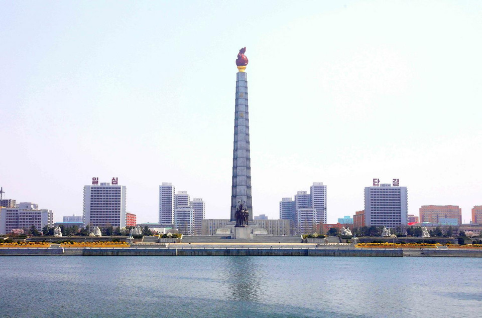 Tháp Chủ thể cao 170m là Tượng đài về học thuyết tự lực tự cường ở Triều Tiên.(Ảnh: Phương Hoa/TTXVN)