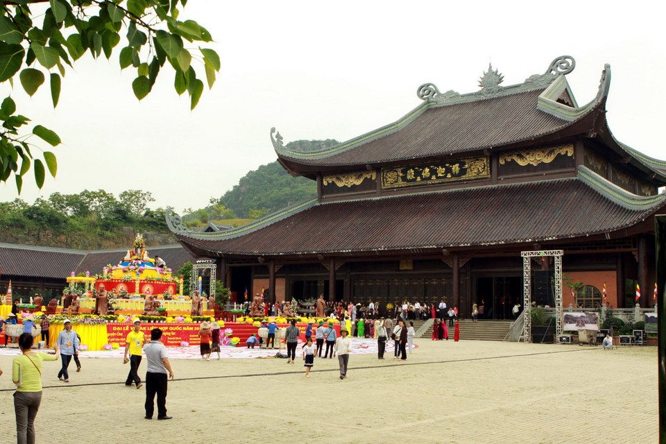 Chùa Bái Đính sẵn sàng cho ngày khai mạcVesak 2014. (Ảnh: Nguyễn Dân/TTXVN)