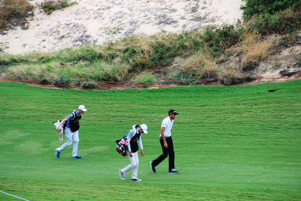 Nổi bật nhất trong số các golf thủ dự giải là Sergio Garcia, tay golf hạng 12 thế giới người Tây Ban Nha; Darren Clarke, đội trưởng đội châu Âu dự Ryder Cup 2016; Geoff Ogilvy, cựu vô địch giải US Open; Robert Rock, tay golf 2 lần vô địch European Tour. (Ảnh: Trần Long/Vietnam+)