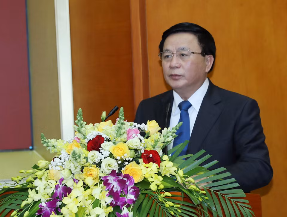 Ông Nguyễn Xuân Thắng, Ủy viên Bộ Chính trị, Chủ tịch Hội đồng Lý luận Trung ương, Giám đốc Học viện Chính trị Quốc gia Hồ Chí Minh phát biểu. (Ảnh: Trọng Đức/TTXVN)