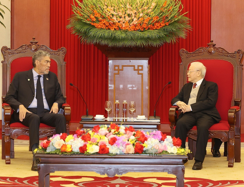 Tổng Bí thư Nguyễn Phú Trọng tiếp Tổng Bí thư Đảng Phong trào Cánh tả Thống nhất Cộng hòa Dominicana. (Ảnh: Trí Dũng/TTXVN)