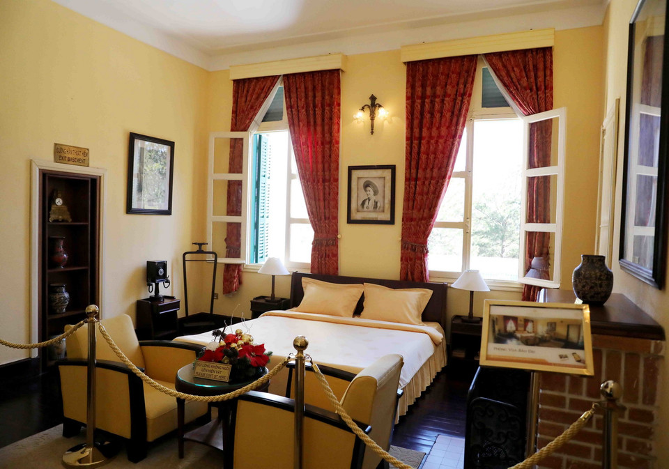 Phòng ngủ của vua Bảo Đại tại dinh 1. (Ảnh: Nhật Anh/TTXVN)