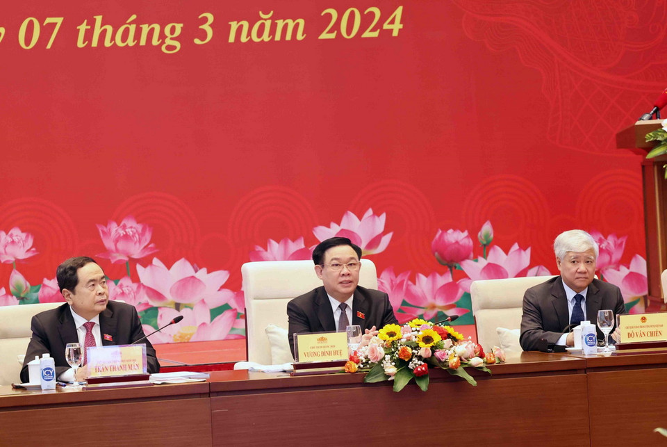 Chủ tịch Quốc hội Vương Đình Huệ chủ trì hội nghị. (Ảnh: Nhan Sáng-TTXVN)