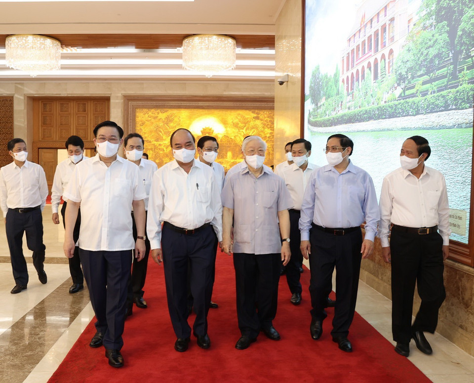 Tổng Bí thư Nguyễn Phú Trọng, Chủ tịch nước Nguyễn Xuân Phúc, Thủ tướng Chính phủ Phạm Minh Chính, Chủ tịch Quốc hội Vương Đình Huệ cùng các vị lãnh đạo Đảng, Nhà nước và các đại biểu dự Phiên họp. (Ảnh: Trí Dũng/TTXVN)