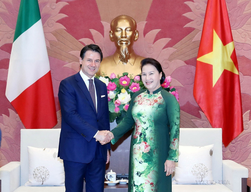  Chủ tịch Quốc hội Nguyễn Thị Kim Ngân hội kiến Thủ tướng Italy Giuseppe Conte thăm chính thức Việt Nam, ngày 5/6/2019. (Ảnh: Trọng Đức/TTXVN.