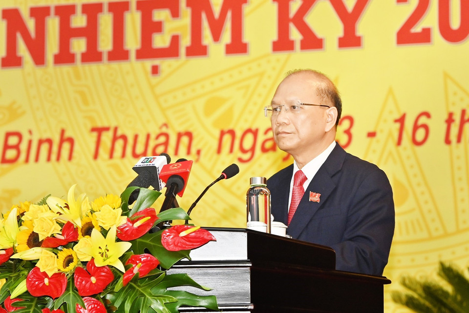 Bí thư Tỉnh ủy Bình Thuận Nguyễn Mạnh Hùng đọc diễn văn khai mạc Đại hội. (Ảnh: Nguyễn Thanh/TTXVN)