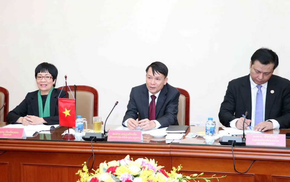 Tổng Giám đốc TTXVN Nguyễn Đức Lợi (giữa) tại buổi hội đàm. (Ảnh: Văn Điệp/TTXVN)