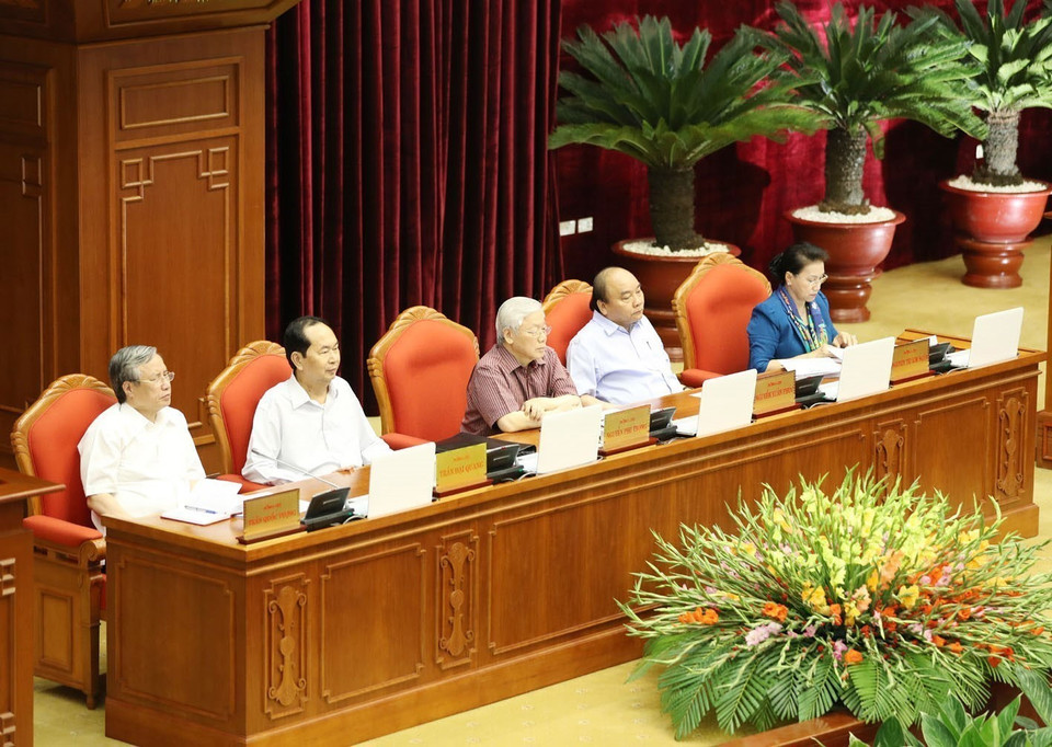 Các lãnh đạo Đảng, Nhà nước chủ trì Phiên thảo luận về Đề án Cải cách chính sách bảo hiểm xã hội, chiều 10/5. (Ảnh: Trí Dũng/TTXVN)