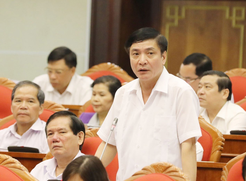 Chủ tịch Tổng Liên đoàn Lao động Việt Nam Bùi Văn Cường phát biểu về Đề án Cải cách chính sách tiền lương đối với cán bộ, công chức, viên chức, lực lượng vũ trang, và người lao động trong doanh nghiệp, chiều 9/5. (Ảnh: Phương Hoa/TTXVN)