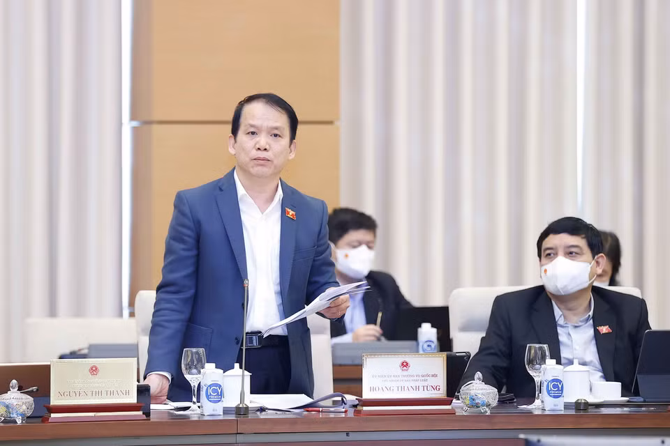 Chủ nhiệm Ủy ban Pháp luật của Quốc hội Hoàng Thanh Tùng phát biểu ý kiến. (Ảnh: Doãn Tấn/TTXVN)
