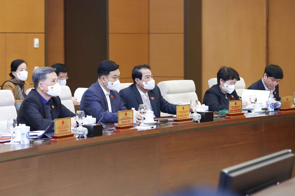 Dự phiên họp của Ủy ban Thường vụ Quốc hội có các ủy viên. (Ảnh: Doãn Tấn/TTXVN)