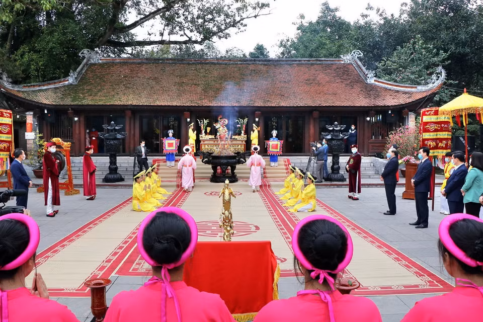 Nghi thức Tế Nữ Quan. (Ảnh: Trung Kiên/TTXVN)