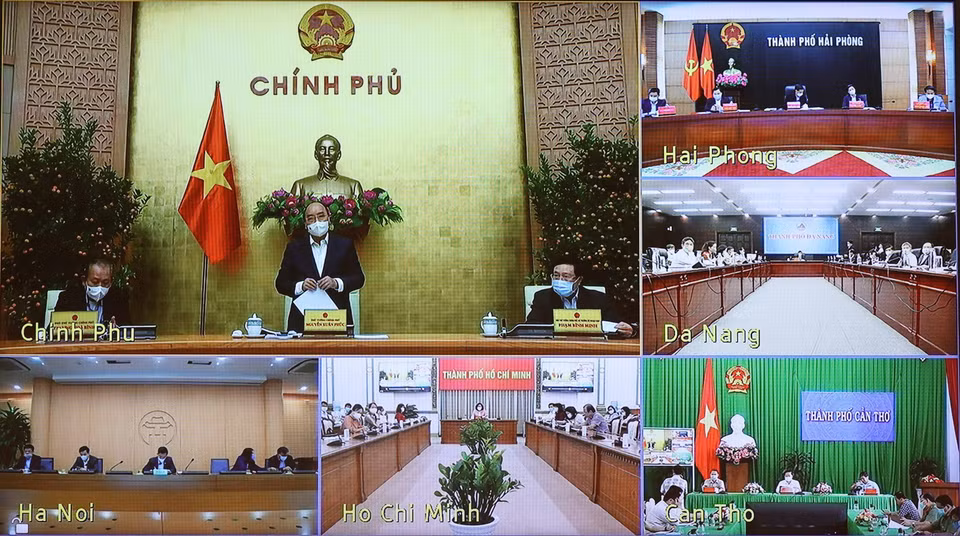 Thủ tướng Nguyễn Xuân Phúc phát biểu tại phiên họp. (Ảnh: Thống Nhất/TTXVN)