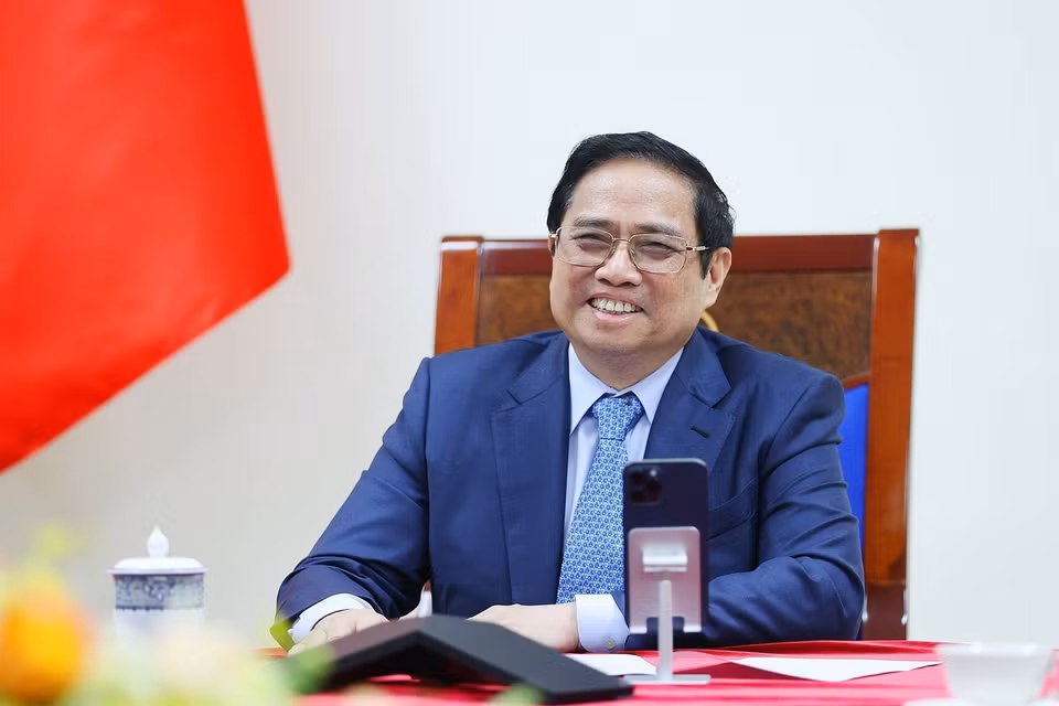  Thủ tướng Phạm Minh Chính điện đàm với Thủ tướng Campuchia Samdech Techo Hun Sen nhân dịp Tết cổ truyền Chol Chnam Thmay của Campuchia. (Ảnh: Dương Giang/TTXVN)