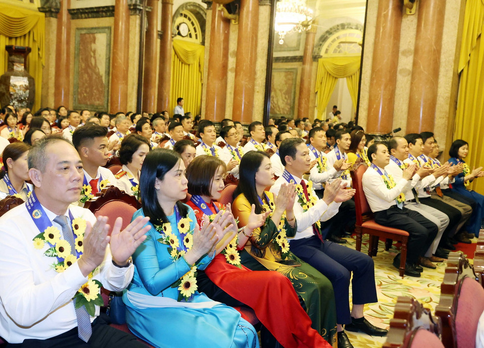 Các đại biểu tham dự buổi gặp. (Ảnh: Thống Nhất/TTXVN)