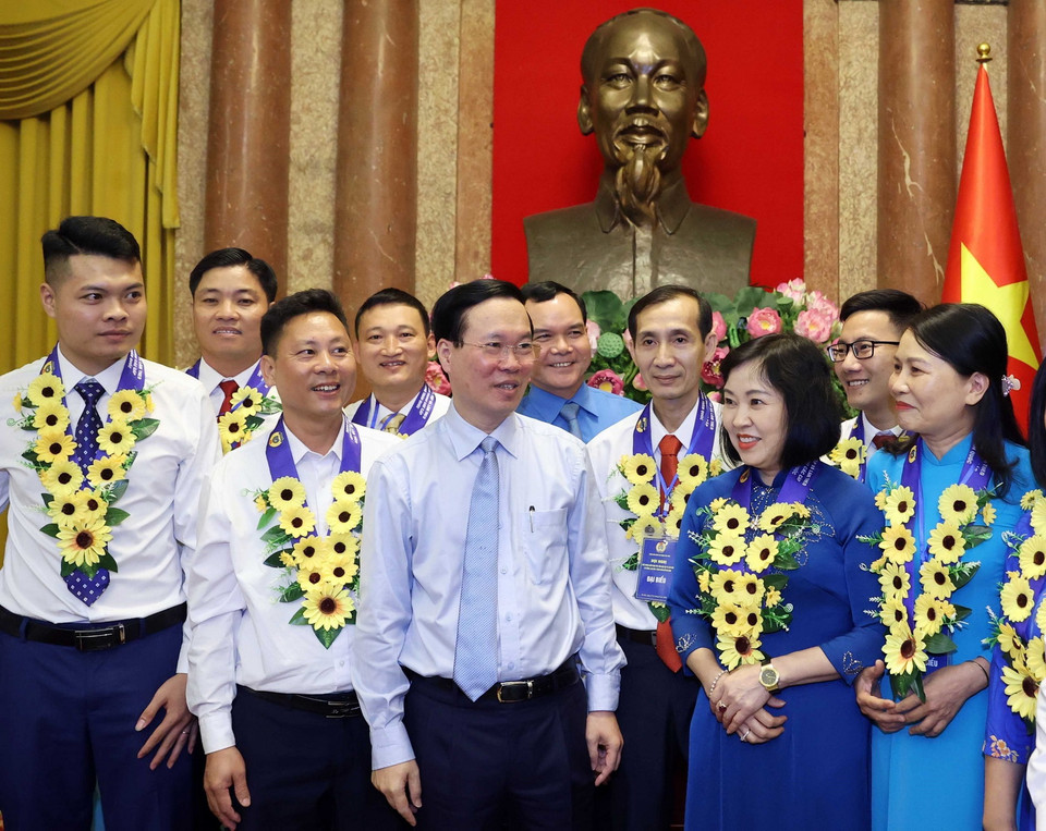 Chủ tịch nước Võ Văn Thưởng và các đại biểu. (Ảnh: Thống Nhất/TTXVN)