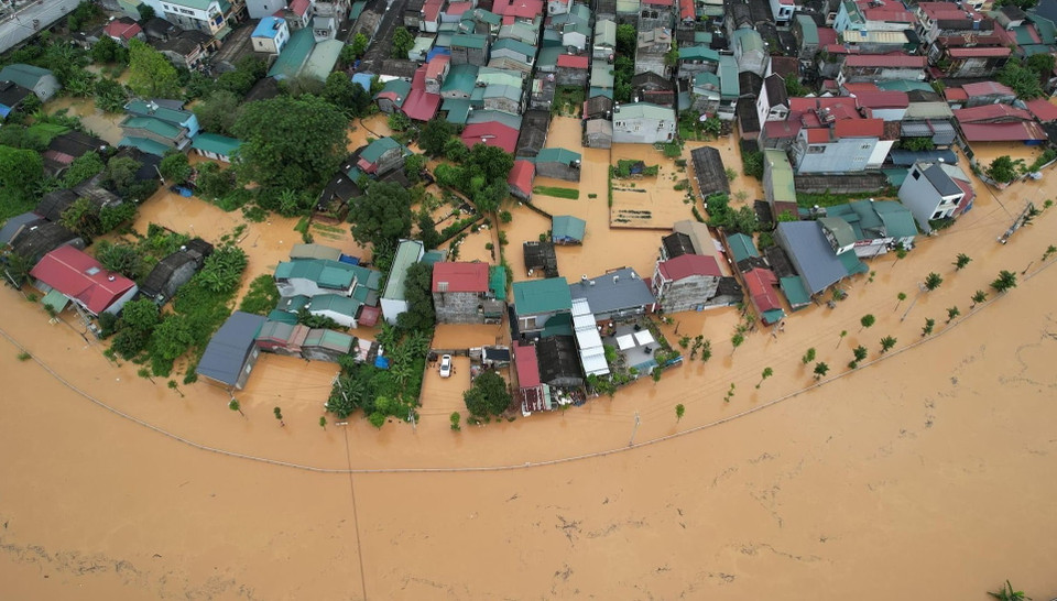 Nhiều dân cư tại thành phố Cao Bằng ngập sâu. (Ảnh: Văn Đạt/TTXVN)