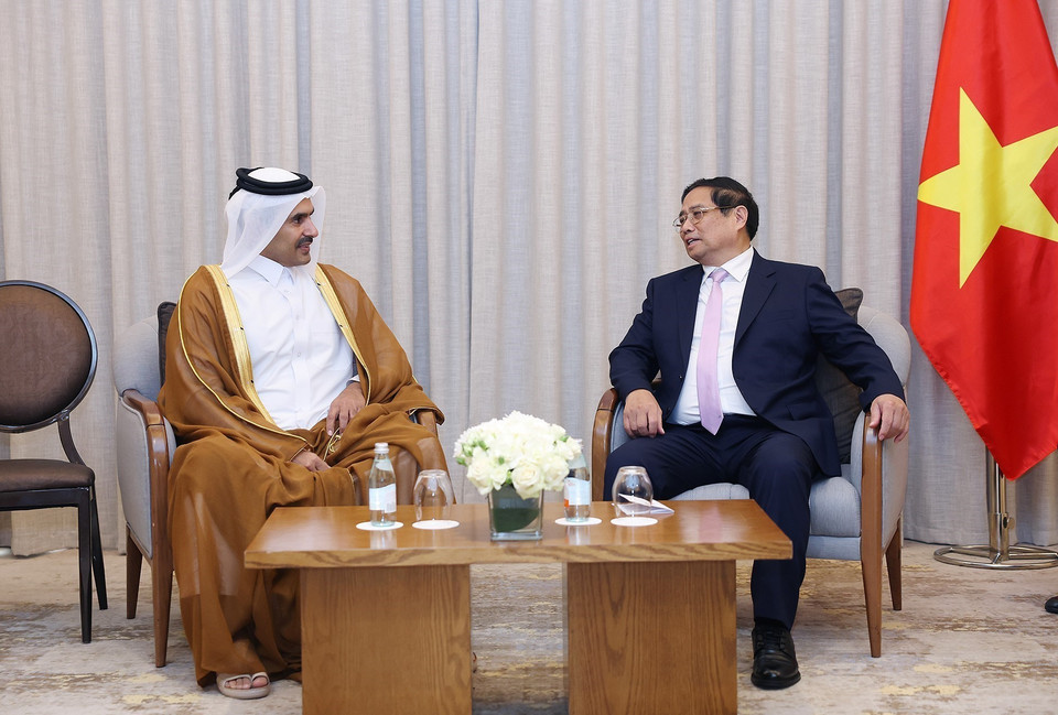 Thủ tướng Phạm Minh Chính tiếp ông Saad bin Sherida Al Kaabi, Quốc Vụ khanh phụ trách các vấn đề năng lượng Qatar. (Ảnh: Dương Giang/TTXVN)