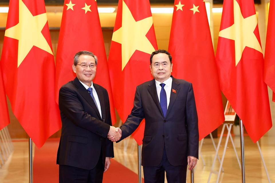 Chủ tịch Quốc hội Trần Thanh Mẫn hội kiến Thủ tướng Trung Quốc Lý Cường. (Ảnh: Doãn Tấn/TTXVN)