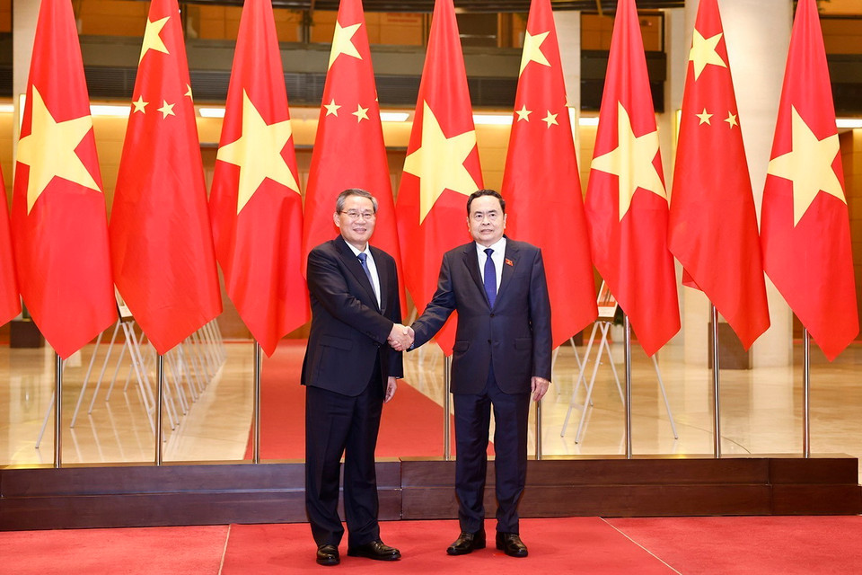 Chủ tịch Quốc hội Trần Thanh Mẫn hội kiến Thủ tướng Trung Quốc Lý Cường. (Ảnh: Doãn Tấn/TTXVN)