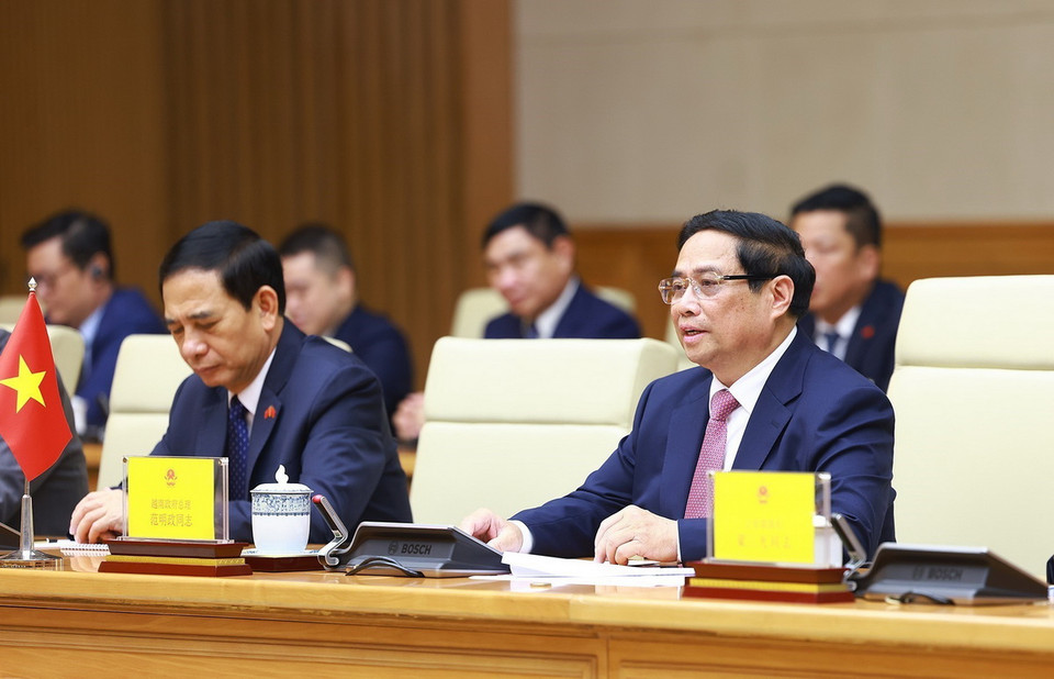 Thủ tướng Phạm Minh Chính phát biểu tại cuộc hội đàm với Thủ tướng Trung Quốc Lý Cường. (Ảnh: Dương Giang/TTXVN)
