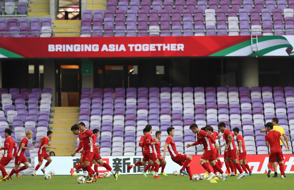 Muốn được HLV Park Hang-seo lựa chọn ra sân, các cầu thủ đều phải chứng minh sự sẵn sàng về thể lực và tinh thần thi đấu. (Ảnh: Hoàng Linh/TTXVN)