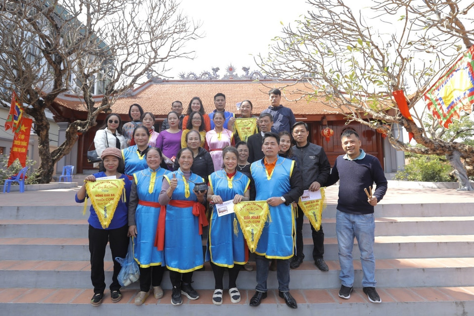 Năm 2023, Tổ dân phố số 4 giành giải Nhất phần thi nấu cơm. (Ảnh: Minh Quyết/TTXVN)