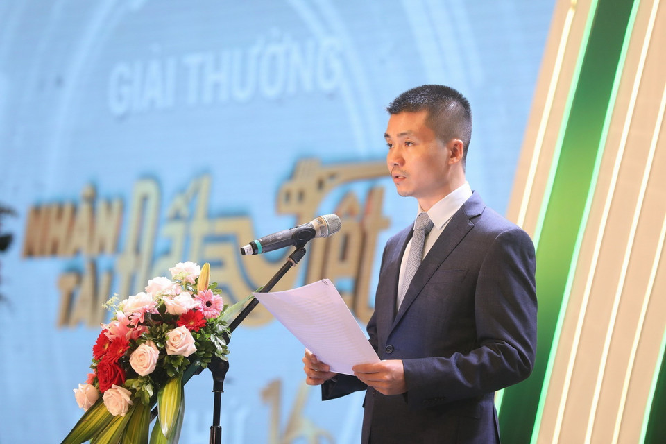  Ông Phạm Tuấn Anh, Tổng biên tập Báo điện tử Dân trí phát biểu. (Ảnh: Minh Quyết/TTXVN)