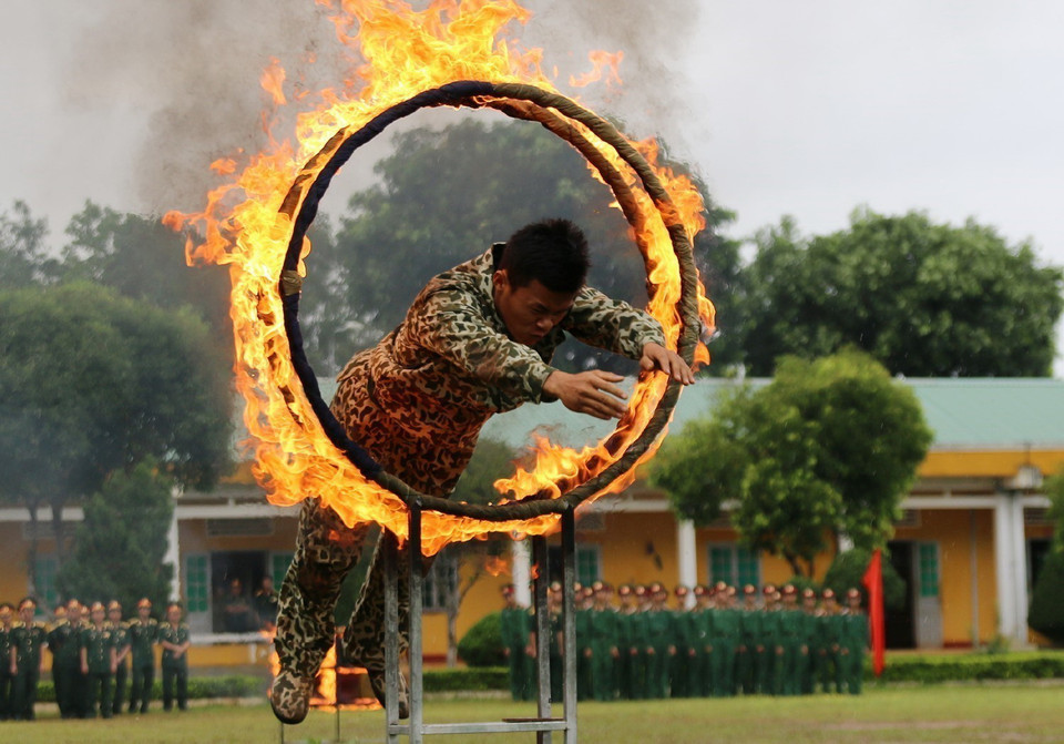 Lữ đoàn Đặc công 198 thuộc Binh chủng Đặc công, không ngừng xây dựng đơn vị vững mạnh, nâng cao chất lượng huấn luyện, làm chủ tình huống. (Ảnh: Dương Giang/TTXVN)