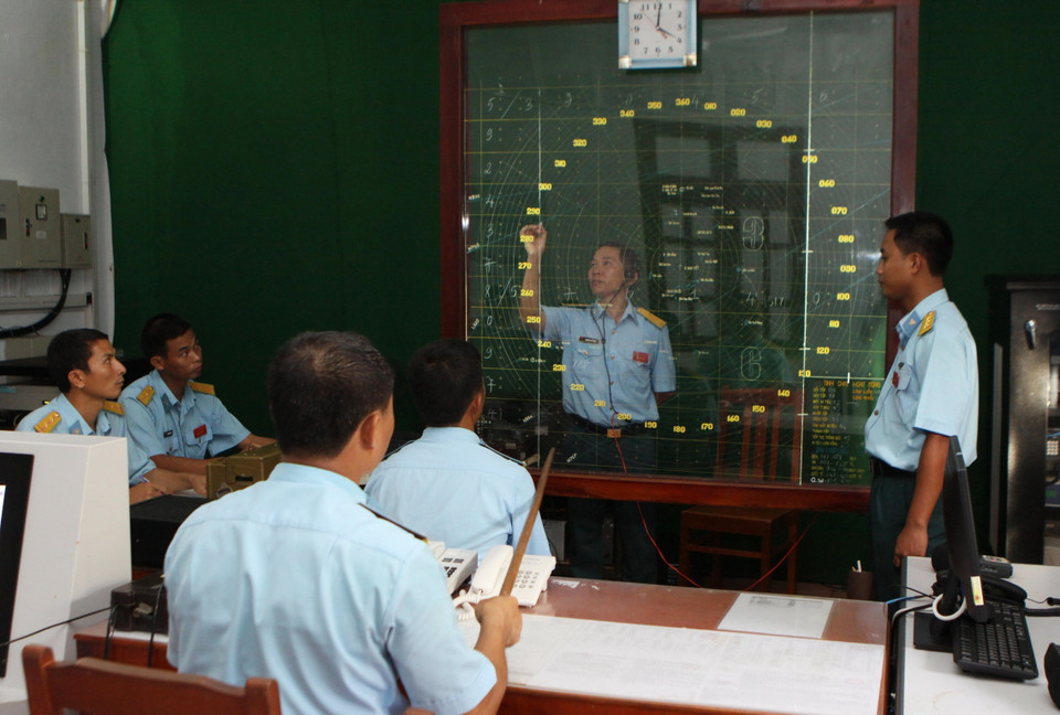 Kíp trực của các cán bộ, chiến sỹ trạm radar 57 trên đảo Nam Yết thuộc quần đảo Trường Sa. (Ảnh: Dương Giang/TTXVN)