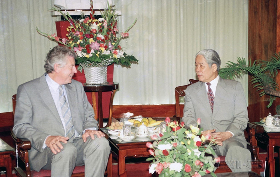 Tổng Bí thư Đỗ Mười tiếp Thủ tướng Hà Lan Wim Kok thăm hữu nghị chính thức Việt Nam từ 10-14/6/1995. (Ảnh: Minh Đạo/TTXVN)