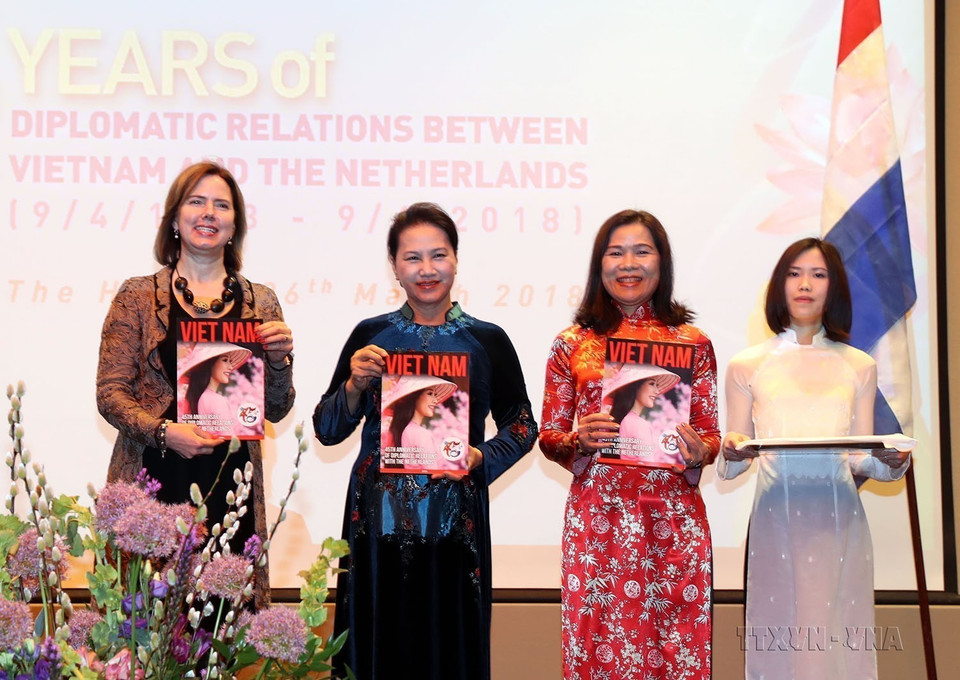 Chủ tịch Quốc hội Nguyễn Thị Kim Ngân dự Lễ kỷ niệm 45 năm Ngày thiết lập quan hệ ngoại giao Việt Nam-Hà Lan (Amsterdam, 26/3/2018). (Ảnh: Trọng Đức/TTXVN)