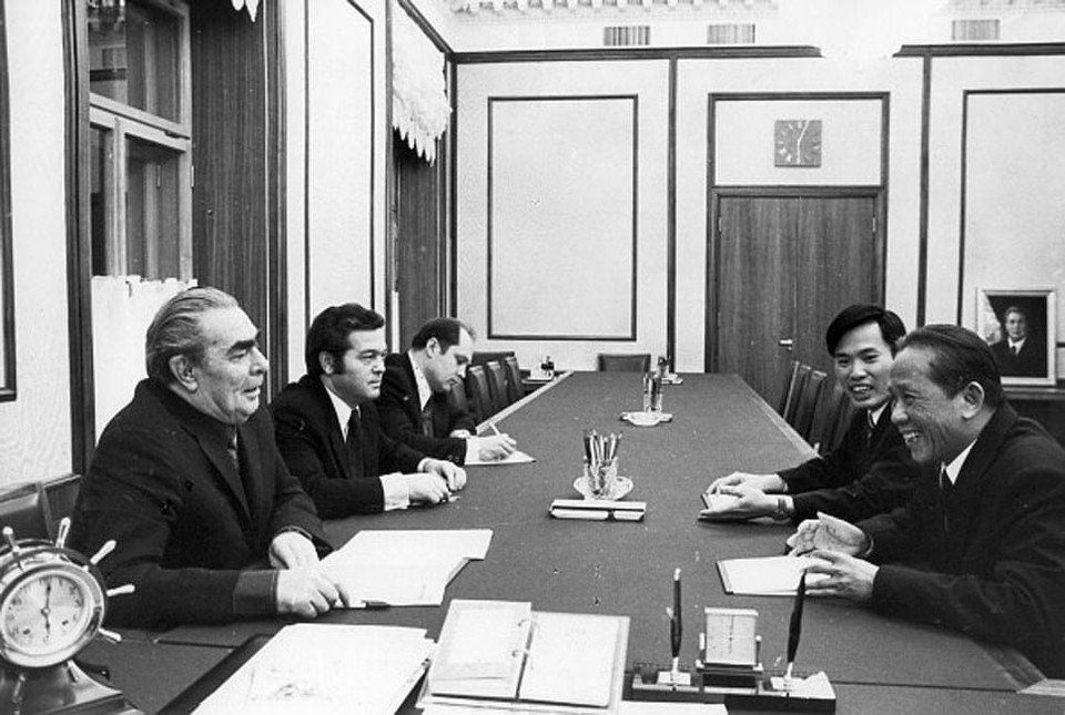 Tổng Bí thư BCH TW Đảng Cộng sản Liên Xô Leonid Brezhnev hội đàm với Tổng Bí thư Lê Duẩn thăm hữu nghị chính thức Liên Xô, ngày 29/10/1975. (Ảnh: Tư liệu/TTXVN phát)